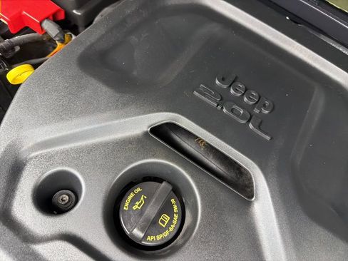 Used 2024 Jeep Wrangler High Altitude AWD/4WD image 33
