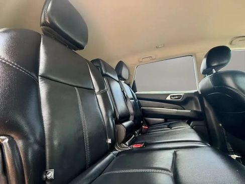 Used 2017 Nissan Pathfinder SL AWD/4WD image 13