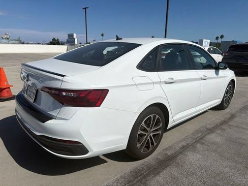 Used 2023 Volkswagen Jetta Sport FWD image 2