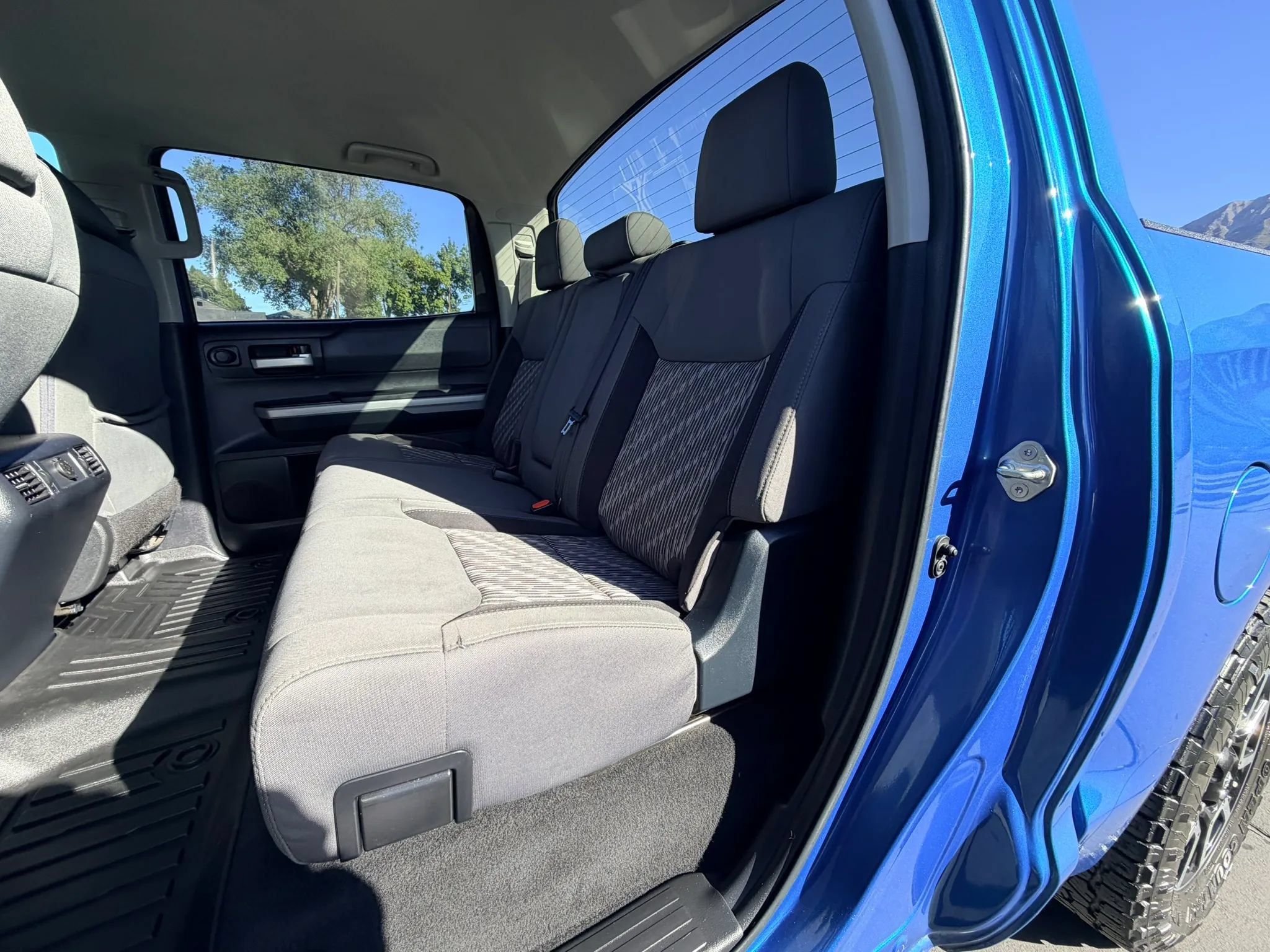 Used 2018 Toyota Tundra SR5 w/ TRD Sport Package AWD/4WD image 21