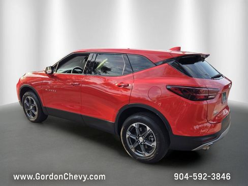Certified 2025 Chevrolet Blazer LT FWD image 3