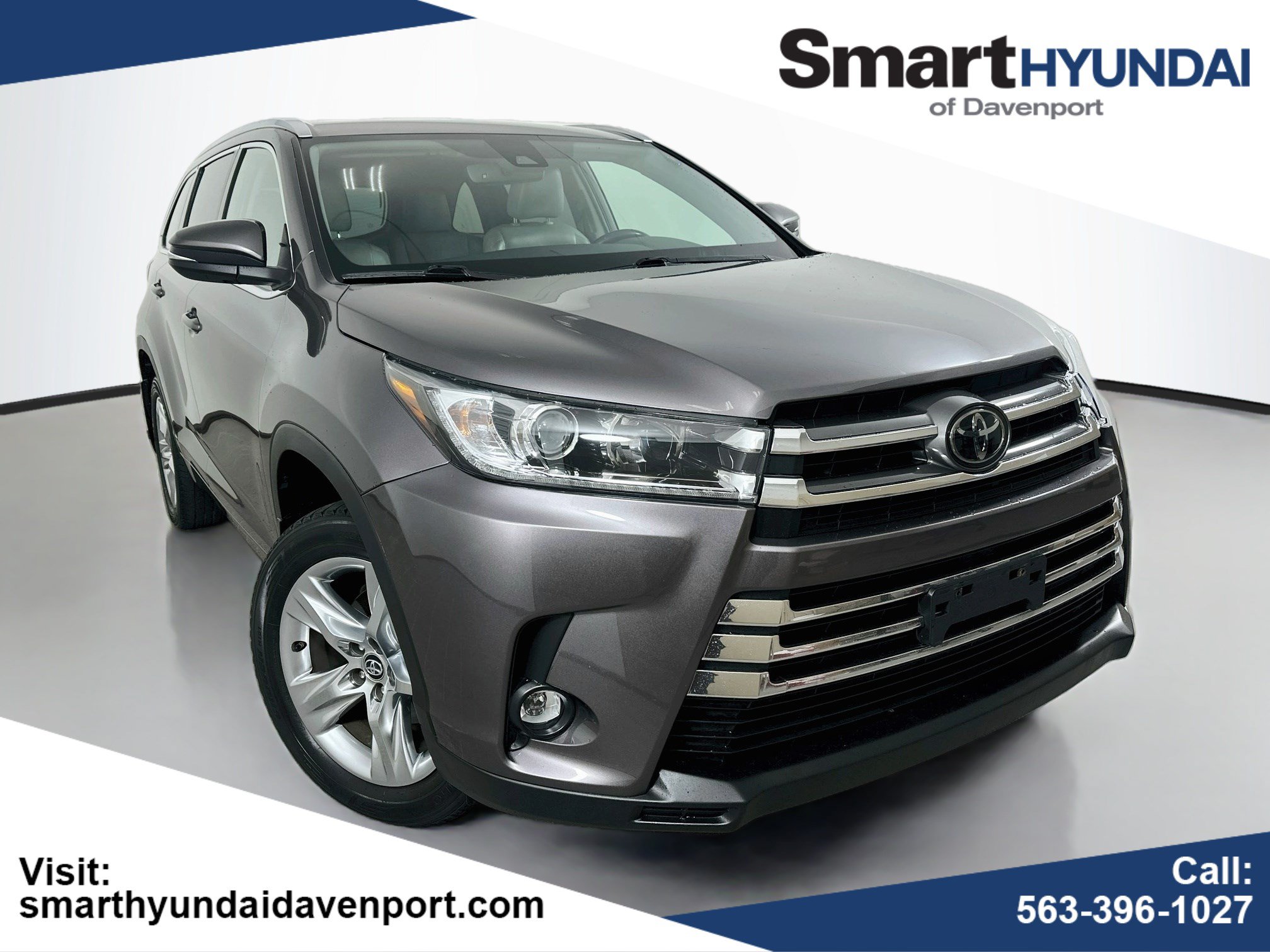 Used 2019 Toyota Highlander Limited w/ Carpet Mat Package (TMS) AWD/4WD image 1