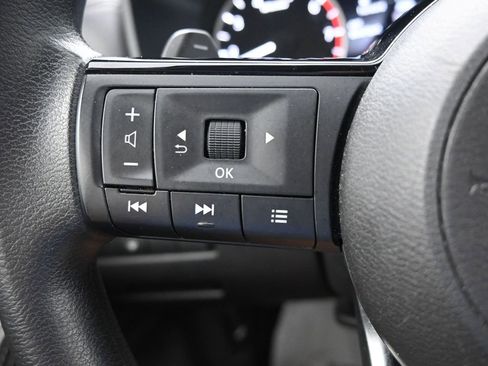 Used 2023 Nissan Rogue SV FWD image 29