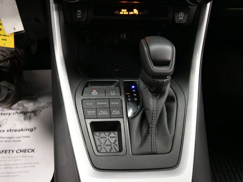 Used 2025 Toyota RAV4 LE image 16