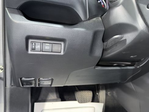 Used 2022 Toyota RAV4 LE image 28