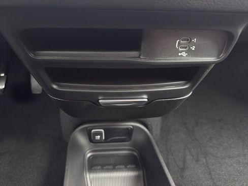 New 2026 Chrysler Pacifica Select FWD image 19