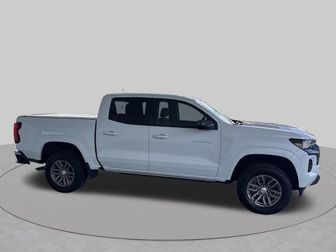Used 2024 Chevrolet Colorado LT w/ LT Convenience Package II RWD image 11