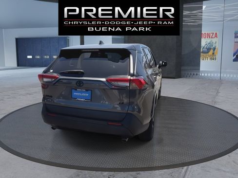 Used 2023 Toyota RAV4 LE FWD image 7