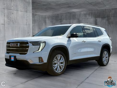 Used 2024 GMC Acadia Elevation FWD image 2
