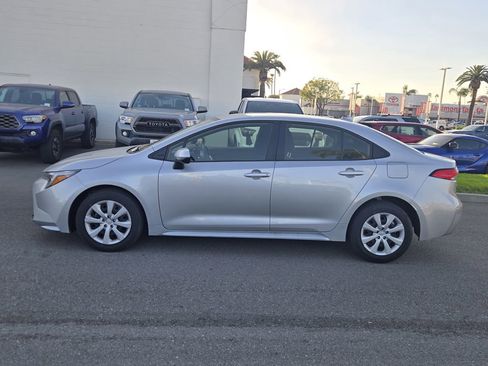 Certified 2025 Toyota Corolla LE image 2