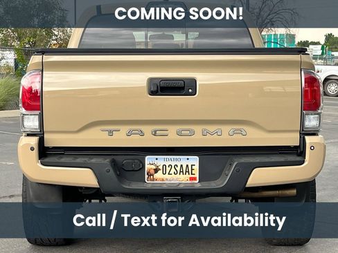 Used 2017 Toyota Tacoma Limited w/ Tow Package AWD/4WD image 6