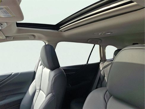 New 2025 Subaru Outback Limited image 11