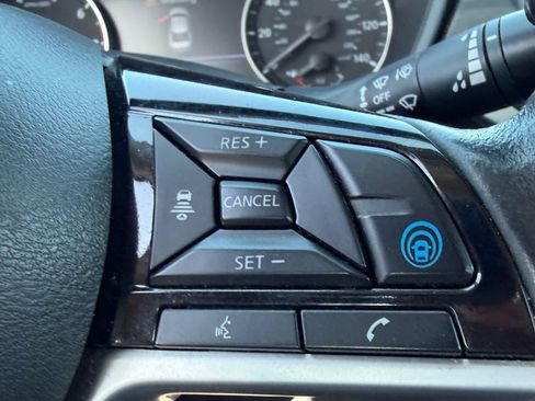 Used 2023 Nissan Altima 2.5 SL FWD image 14