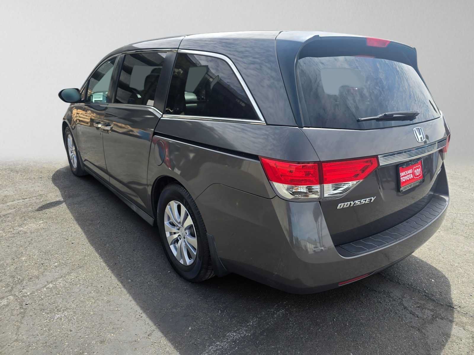 Used 2016 Honda Odyssey SE image 5