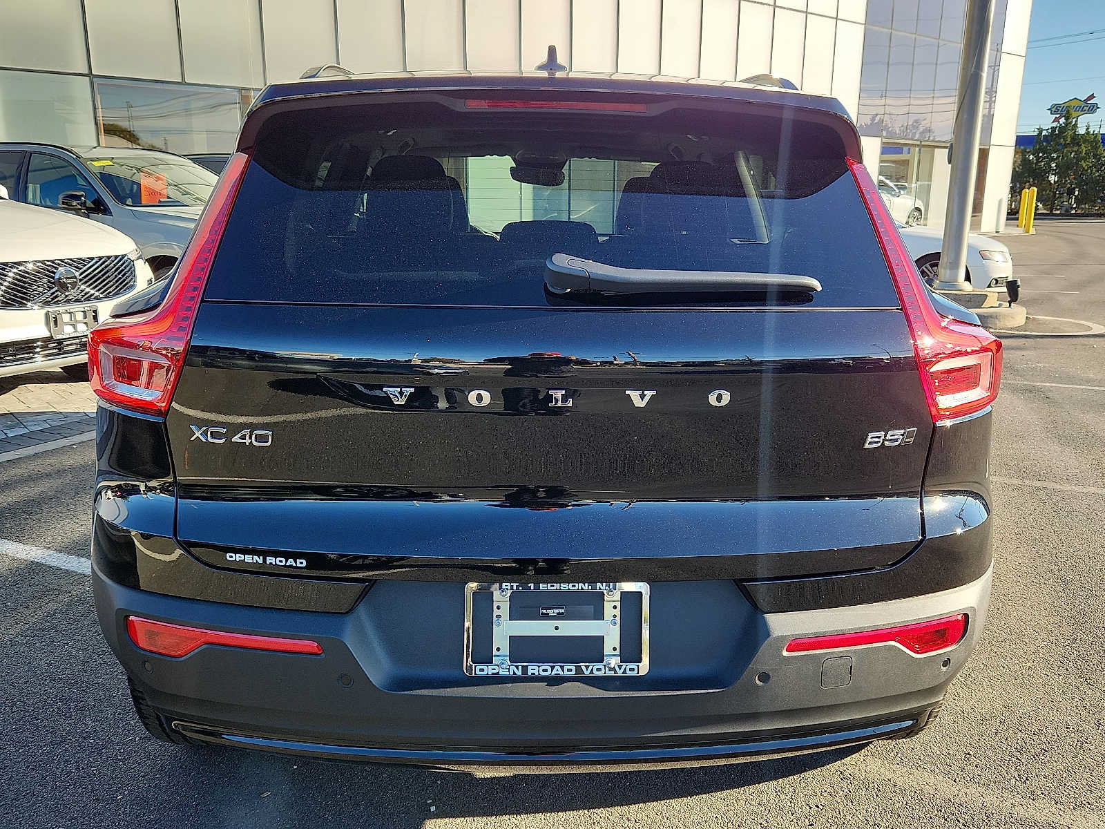 Used 2026 Volvo XC40 B5 Plus w/ Protection Package Premier AWD/4WD image 5