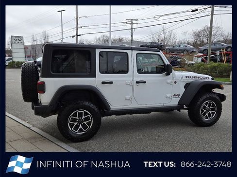 Used 2026 Jeep Wrangler Unlimited Rubicon AWD/4WD image 14