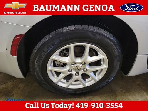 Used 2024 Chrysler Pacifica Touring-L FWD image 30