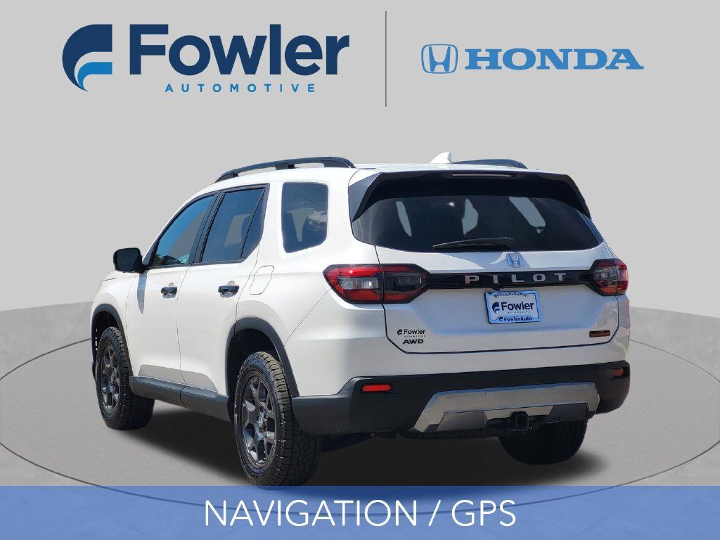 Certified 2026 Honda Pilot TrailSport image 10