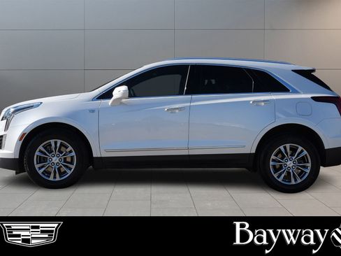 Certified 2023 Cadillac XT5 Premium Luxury w/ LPO, Floor Liner Package image 4