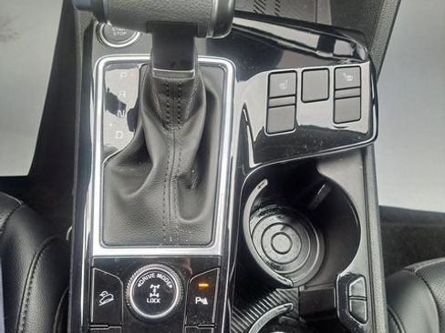 Used 2024 Kia Sportage EX image 18