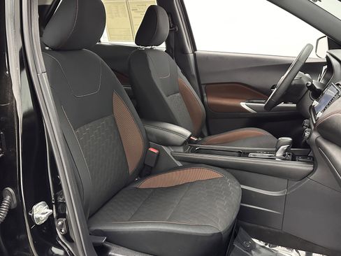 Used 2024 Nissan Kicks SR image 33