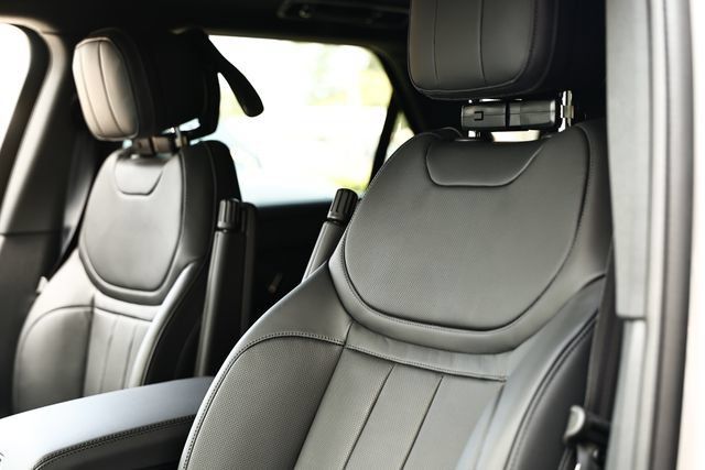 New 2027 Land Rover Range Rover Sport SE AWD/4WD image 25