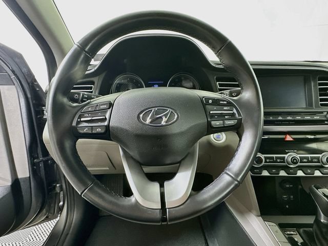 Used 2020 Hyundai Elantra Limited FWD image 14