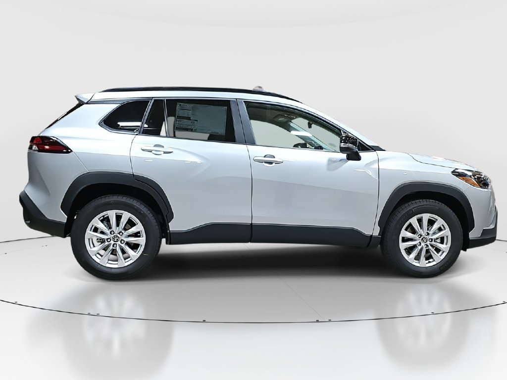 New 2026 Toyota Corolla Cross LE FWD image 4