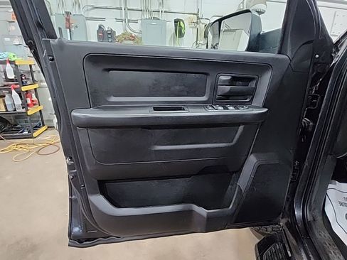 Used 2016 RAM 2500 Tradesman w/ Chrome Appearance Group AWD/4WD image 8