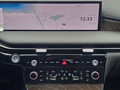 New 2026 Genesis G80 2.5T Advanced image 13