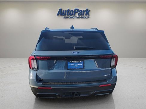 New 2026 Ford Explorer ST-Line w/ ST-Line Street Pack image 6