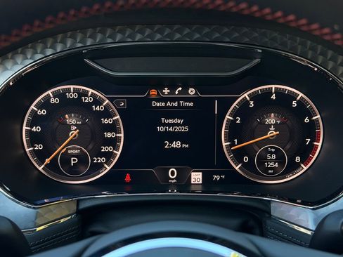 Used 2024 Bentley Continental GT V8 image 18