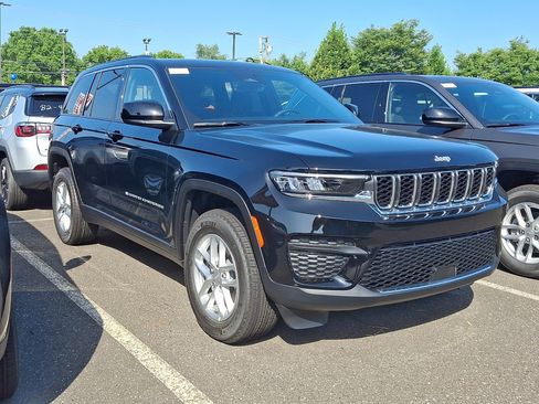 New 2026 Jeep Grand Cherokee Laredo X AWD/4WD image 3