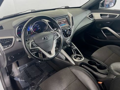 Used 2016 Hyundai Veloster w/ Option Group 02 FWD image 11