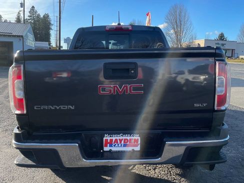 Used 2017 GMC Canyon SLT image 4
