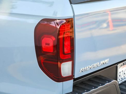 Certified 2023 Honda Ridgeline Black Edition image 8