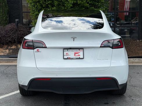 Used 2022 Tesla Model Y Long Range AWD/4WD image 14