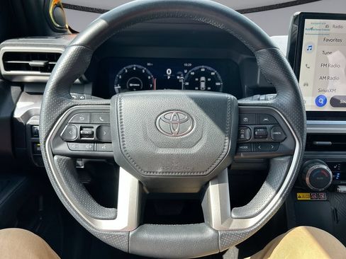 Certified 2025 Toyota 4Runner TRD Off-Road Premium AWD/4WD image 16