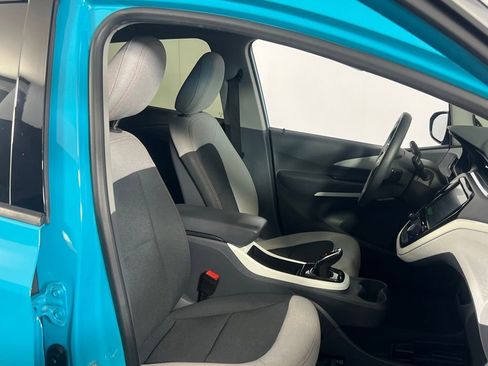Used 2020 Chevrolet Bolt LT image 28