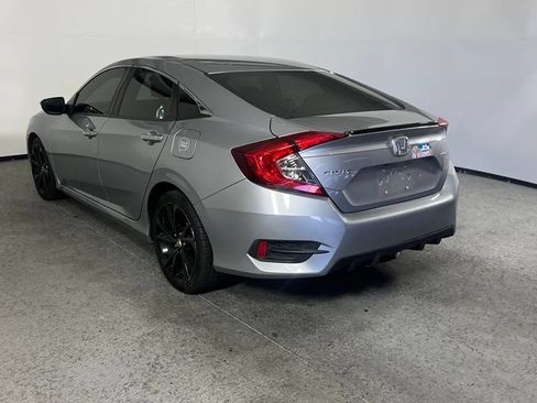 Used 2019 Honda Civic Sport image 4