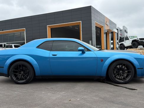 Used 2023 Dodge Challenger SRT Hellcat RWD image 4