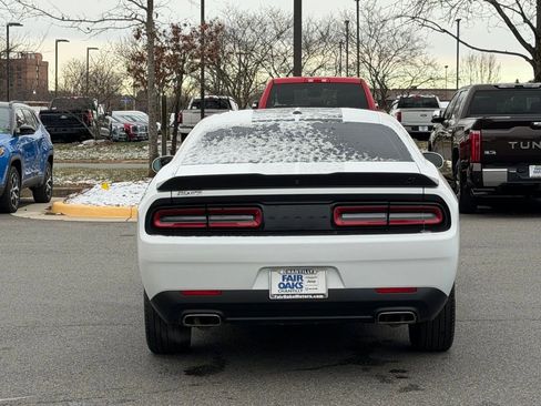 Certified 2022 Dodge Challenger SXT w/ Blacktop Package image 8