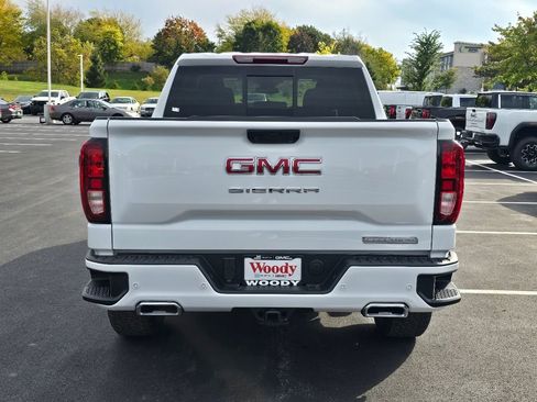 New 2026 GMC Sierra 1500 Elevation w/ Elevation Premium Package image 9