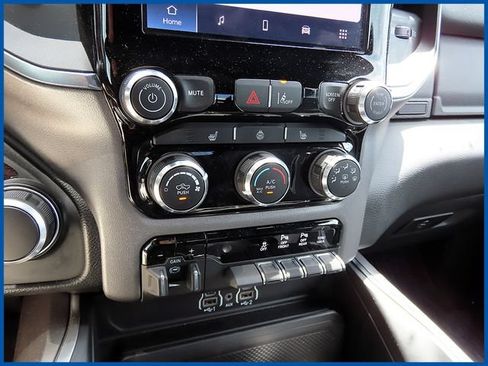 Used 2025 RAM 1500 Big Horn AWD/4WD image 16