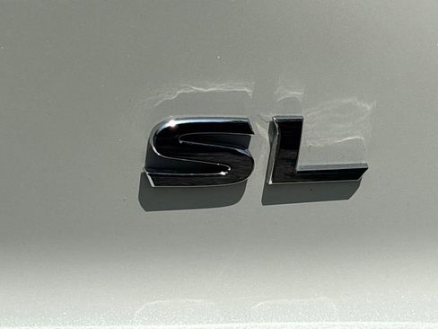 Used 2024 Nissan Pathfinder SL w/ SL Premium Package FWD image 5