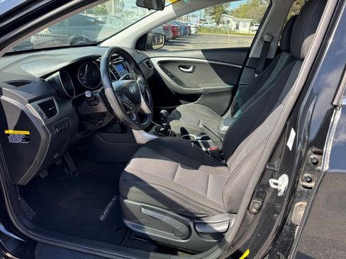 Used 2017 Hyundai Elantra GT image 7