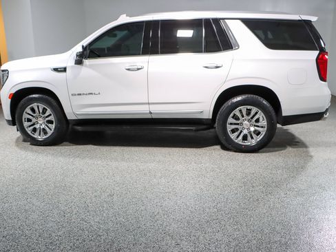 Used 2023 GMC Yukon Denali AWD/4WD image 10