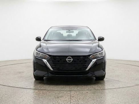 Used 2025 Nissan Sentra SV image 2