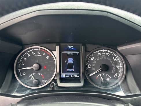 Used 2023 Toyota Tacoma TRD Sport w/ Black Out Package (TMS) AWD/4WD image 3