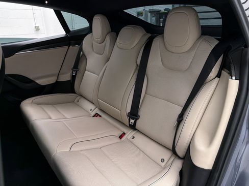 Used 2021 Tesla Model S Plaid image 26